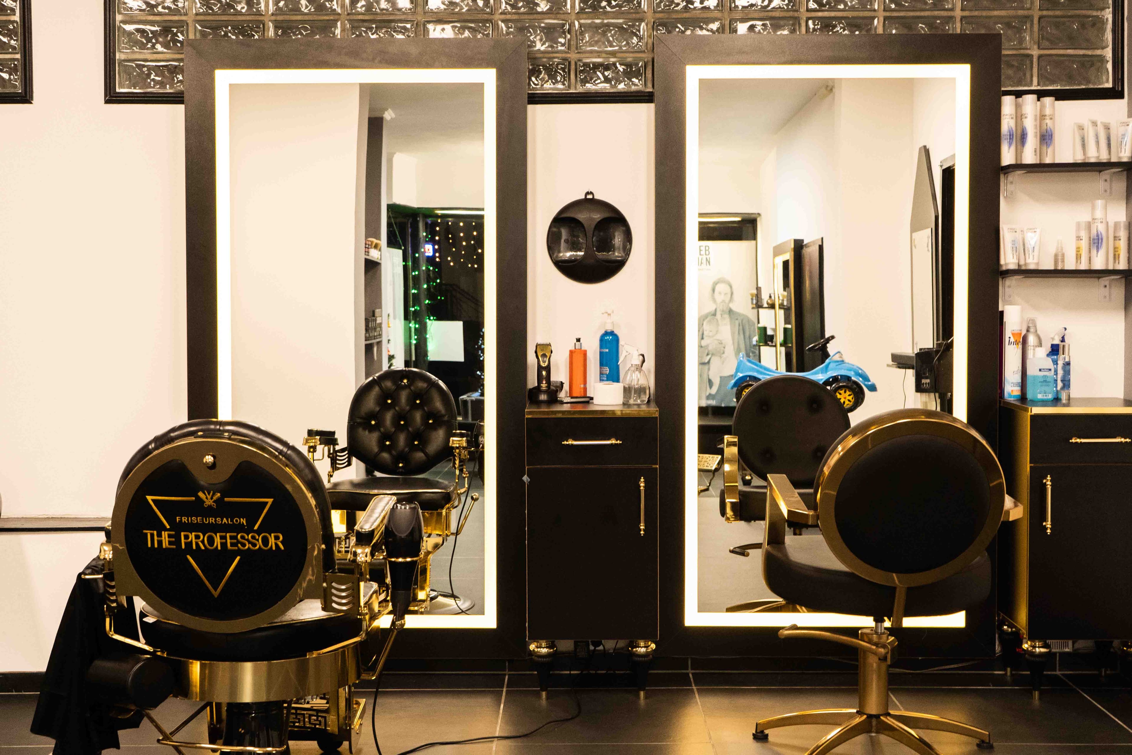 Frischer Herrenschnitt bei The Professor